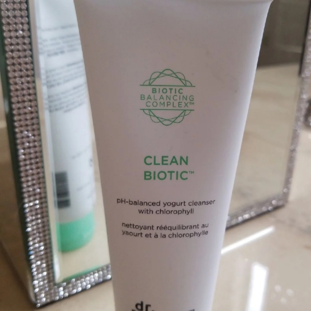 Dr BRANDT Cleanser